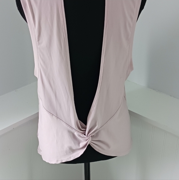 Fabletics Open Back Muscle Tank Size Medium - Picture 3 of 4